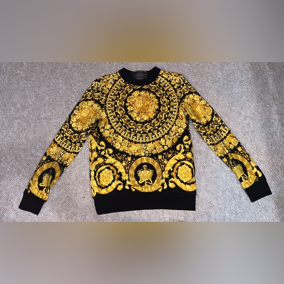 Versace GOLD Baroque sweater / Authentic / Pristine Condition & no pilling TRADE - Picture 3 of 8